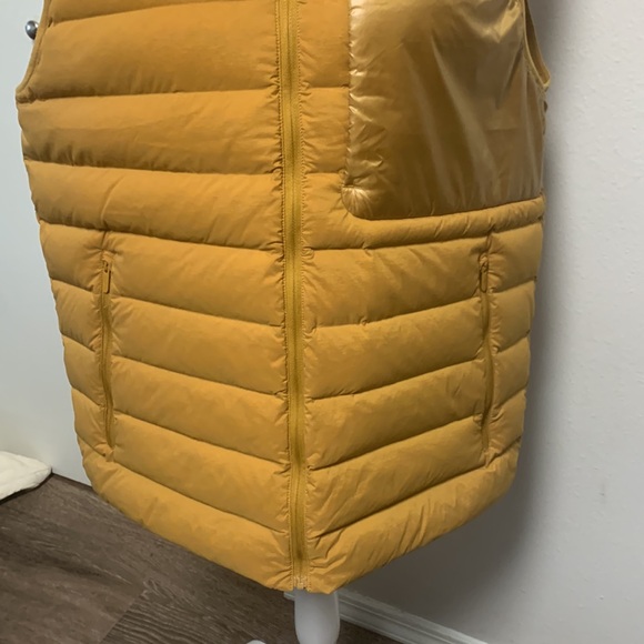 Lululemon Down Vest - Picture 3 of 11